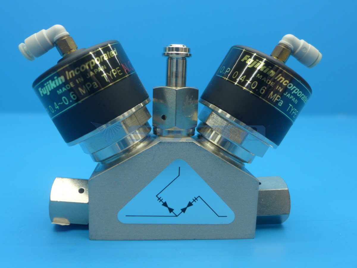 Type : NC O.P : 0.4-0.6MPa 1/4 VCR 3Way-Female Fujikin Valve 